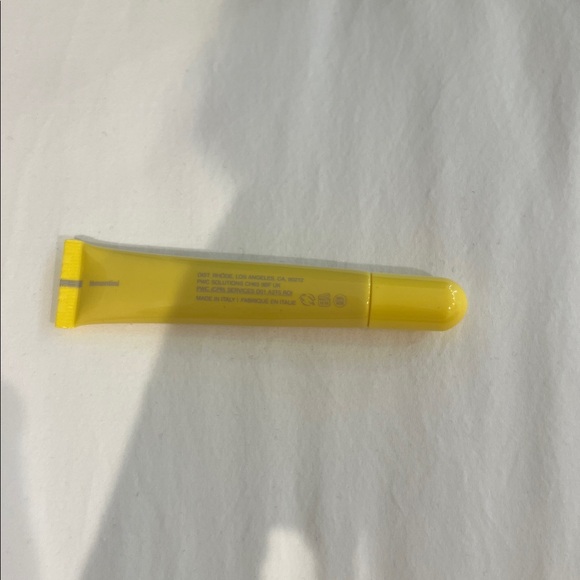 Rhode Peptide Lip Tint in Lemon Toni - Picture 2 of 3